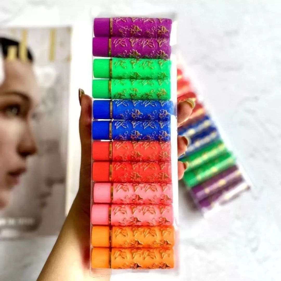 Magic colour lipsticks 12 pcs sets.