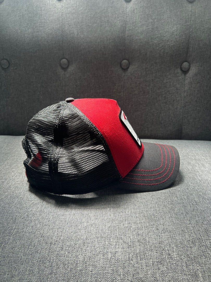 Caps printed animal farm and high quality.