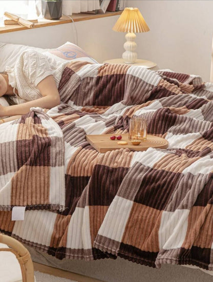 Lightweight Cozy Harmony Multicolor Blanket (220×240 cm)